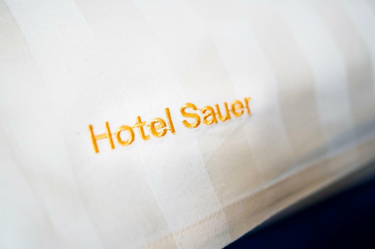 Hotel Sauer Garni นอยอีเซินบวร์ก ภายนอก รูปภาพ