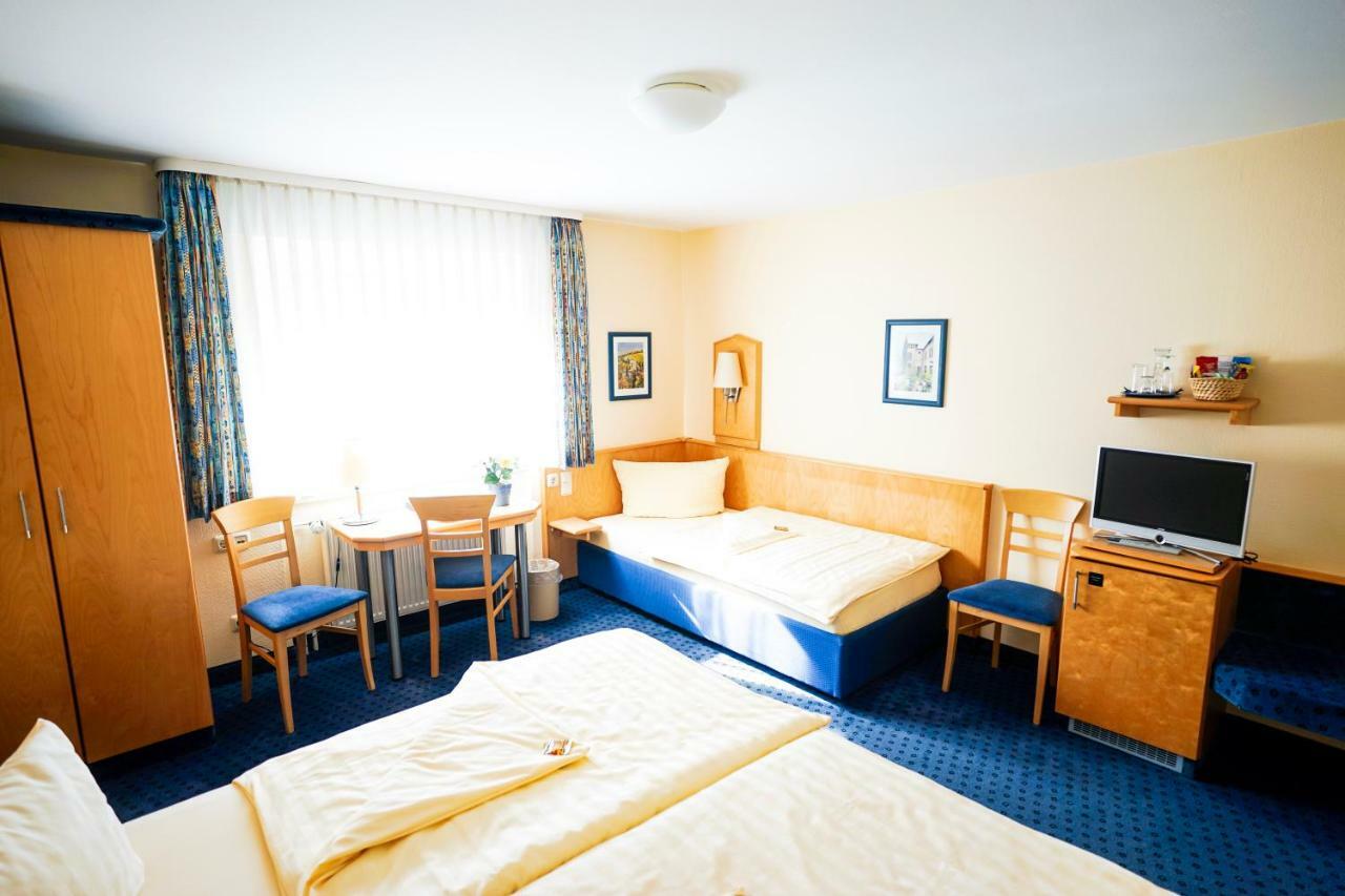 Hotel Sauer Garni นอยอีเซินบวร์ก ภายนอก รูปภาพ